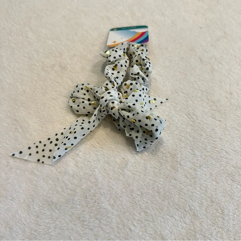 NWT Marta Scrunchie Bow White Sparkle Hair Tie